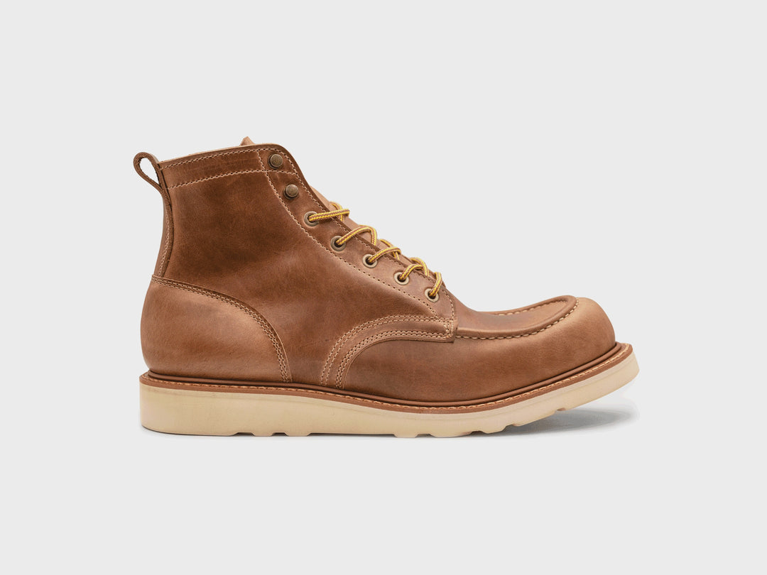 360° rotating view of the Sesame Double Shot Moc Toe boot