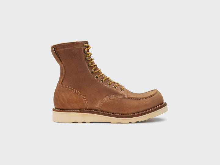 360° rotating view of the British Tan Grizzly Moc Toe Upland boot